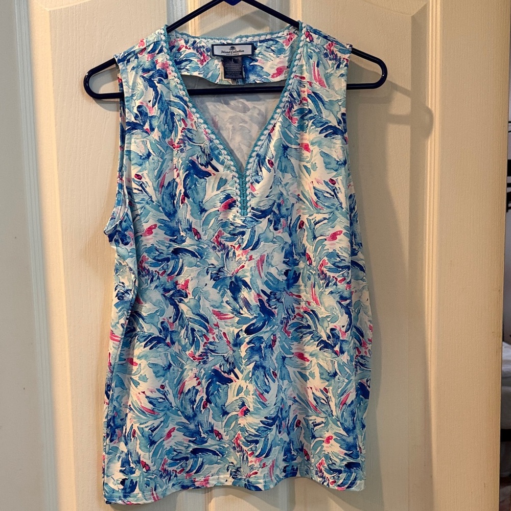 Sleeveless V-Neck Printed Camisole Top - Blue Multi NWOT